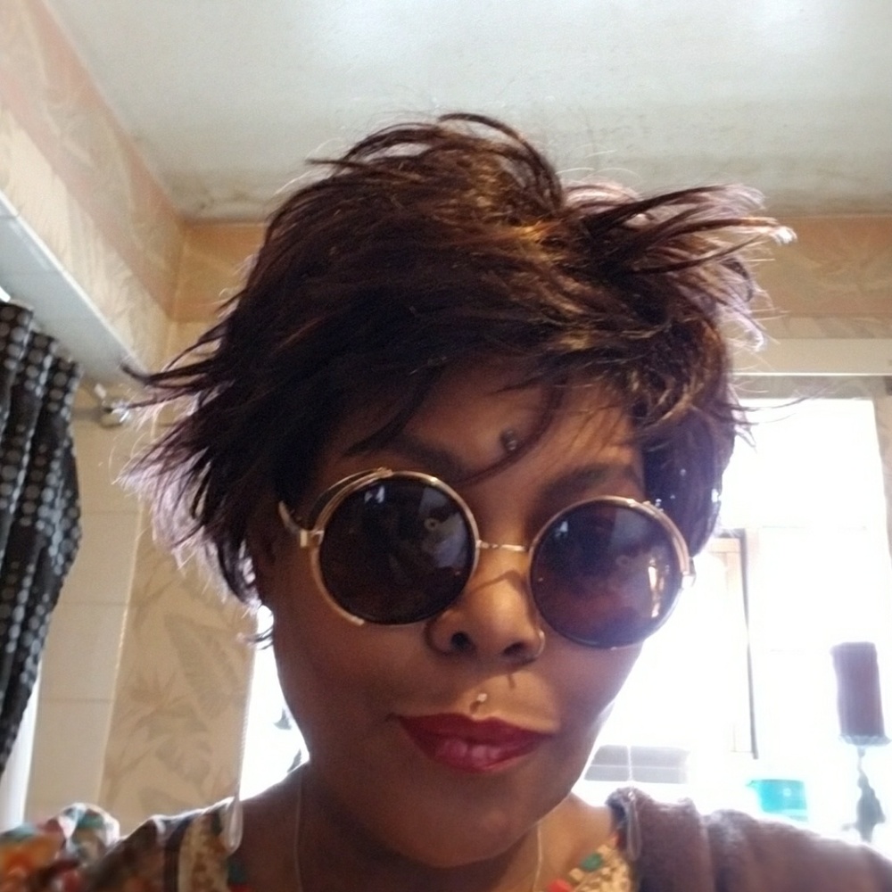 Auburn wig with gold highlights!!!